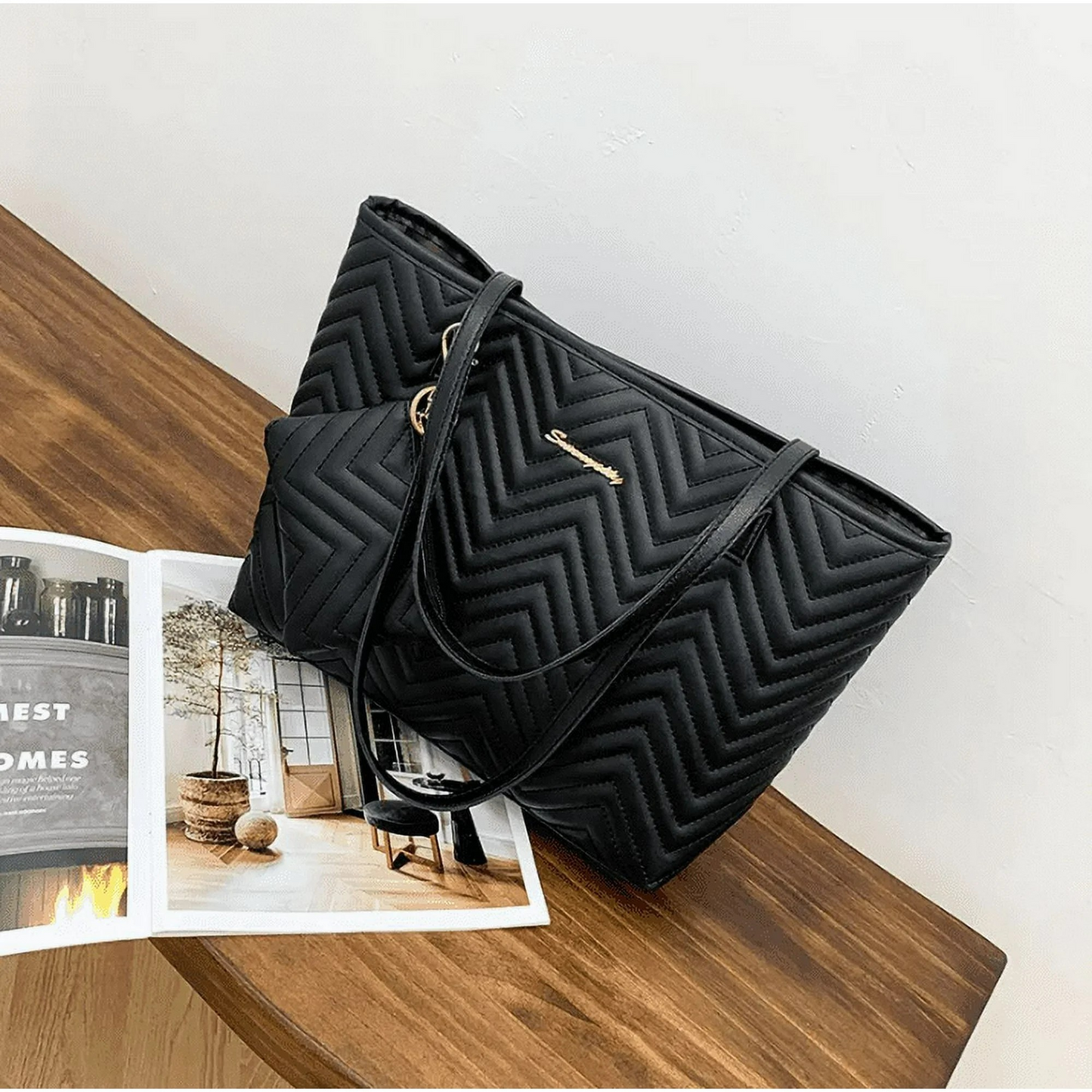 Women's Fashionable Wave Pattern Diamond Plaid Embroidered Shoulder Bag